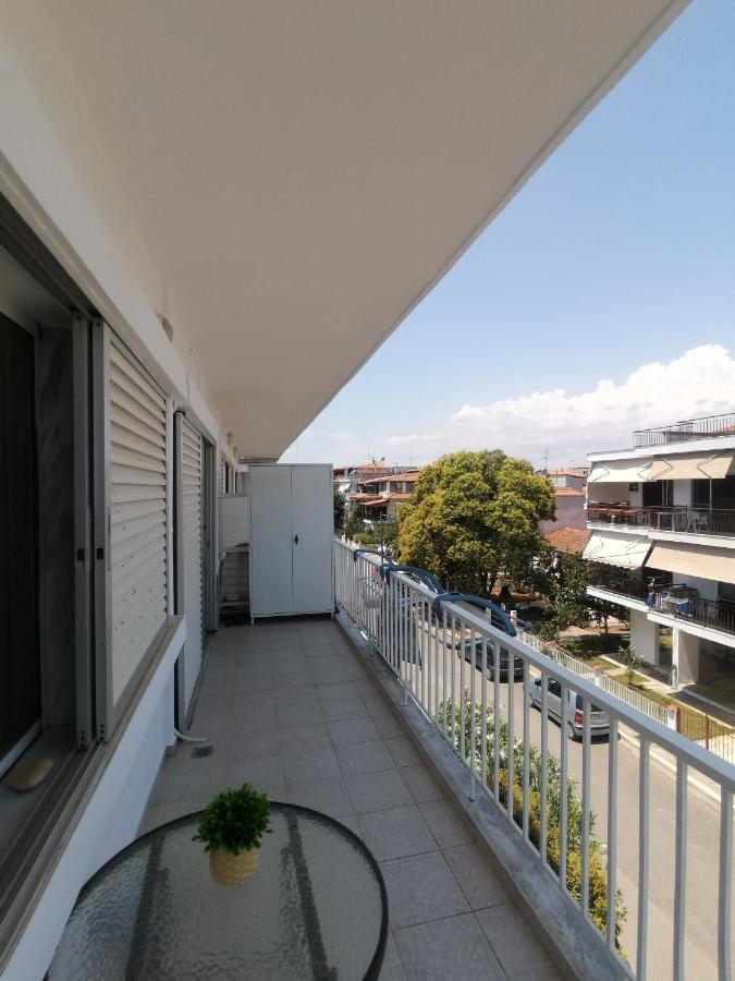 Elef Apartment Paralia Dionisiou Exterior foto